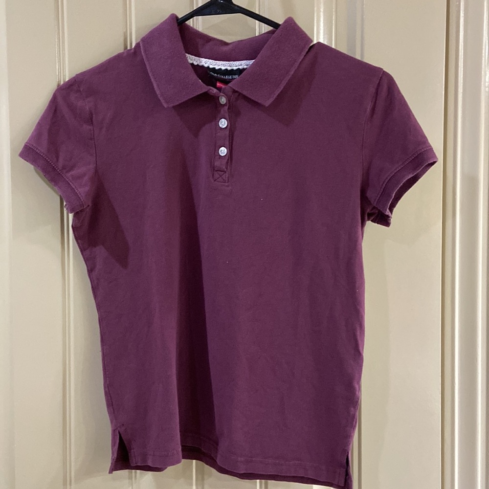 Women’s Pullover Fitted Polo by Old College Inn Brand.  GUC!